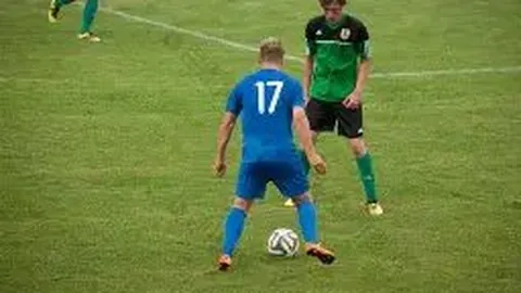 王宝强就医诊所，女友冯清悉心照料相伴