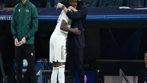 美冠杯对决数据异常 大乐透期号专家质合推荐分析引猜疑